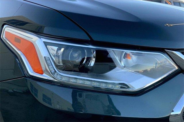 2021 Chevrolet Traverse Vehicle Photo in TOPEKA, KS 66609-0000