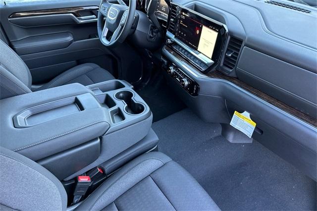 2025 GMC Sierra 1500 Vehicle Photo in ELK GROVE, CA 95757-8703