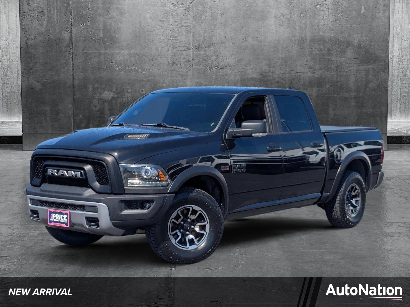 2017 Ram 1500 Vehicle Photo in VALENCIA, CA 91355-1705