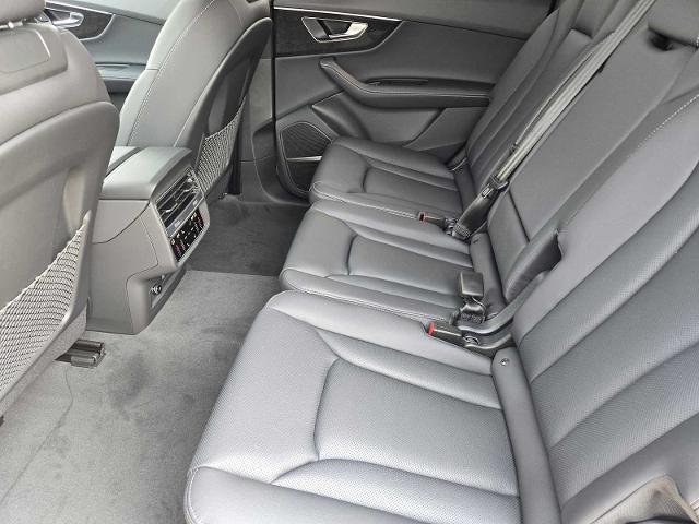 2025 Audi Q7 Vehicle Photo in SUGAR LAND, TX 77478