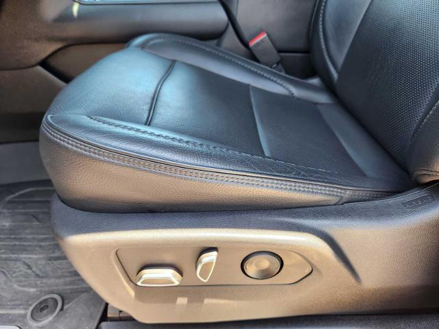 2022 GMC Yukon XL Vehicle Photo in DENTON, TX 76210-9321
