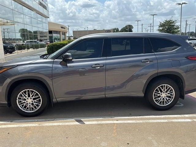 2022 Toyota Highlander Vehicle Photo in Grapevine, TX 76051