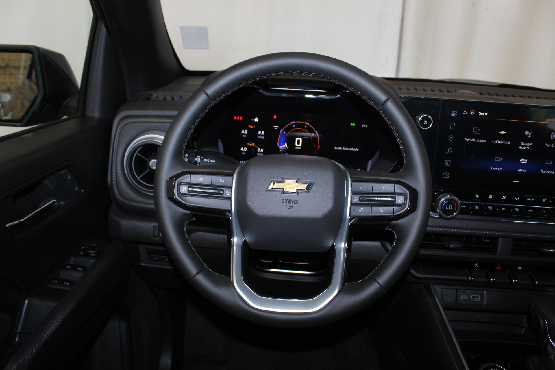 2025 Chevrolet Colorado Vehicle Photo in NORTHAMPTON, MA 01060-1120