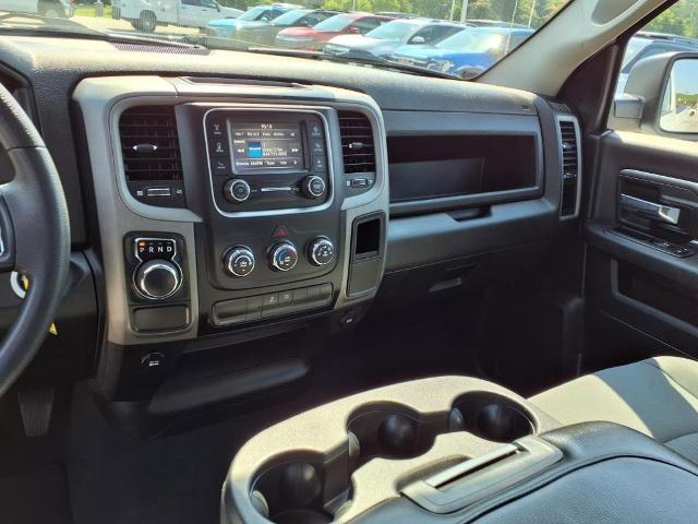 2022 Ram 1500 Classic Vehicle Photo in EMPORIA, VA 23847-1235