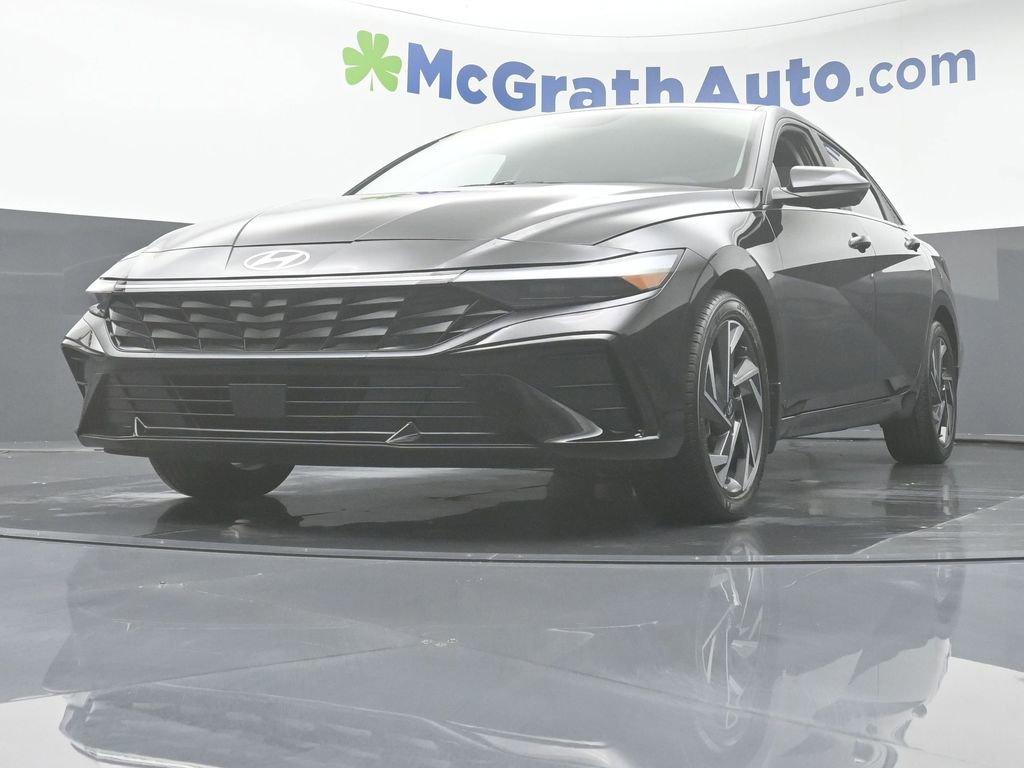 2024 Hyundai ELANTRA Vehicle Photo in Cedar Rapids, IA 52402