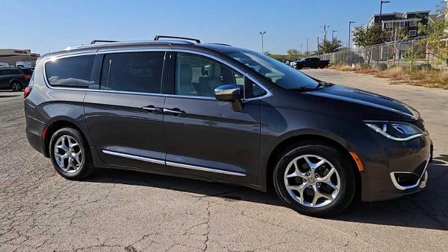 2020 Chrysler Pacifica Vehicle Photo in San Angelo, TX 76901