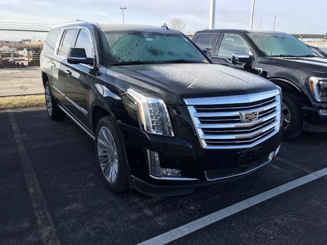 2017 Cadillac Escalade ESV Vehicle Photo in GREEN BAY, WI 54303-3330