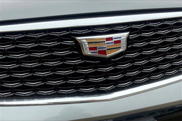 2024 Cadillac XT4 Vehicle Photo in INDEPENDENCE, MO 64055-1377