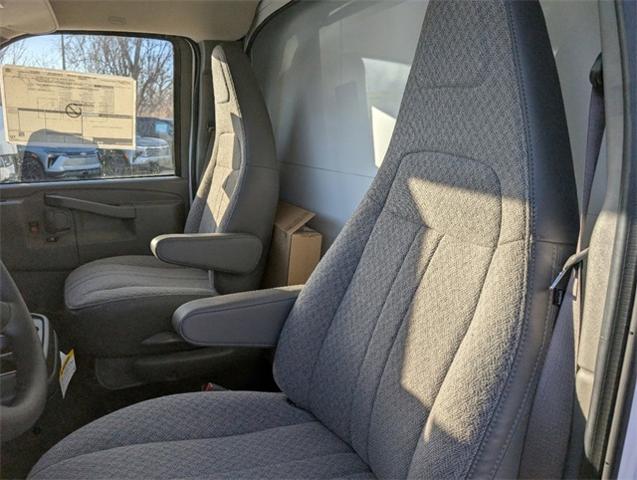 2024 Chevrolet Express Commercial Cutaway Vehicle Photo in ENGLEWOOD, CO 80113-6708