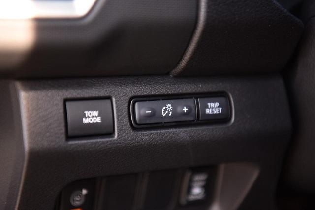 2024 Nissan Frontier Vehicle Photo in Ballwin, MO 63011