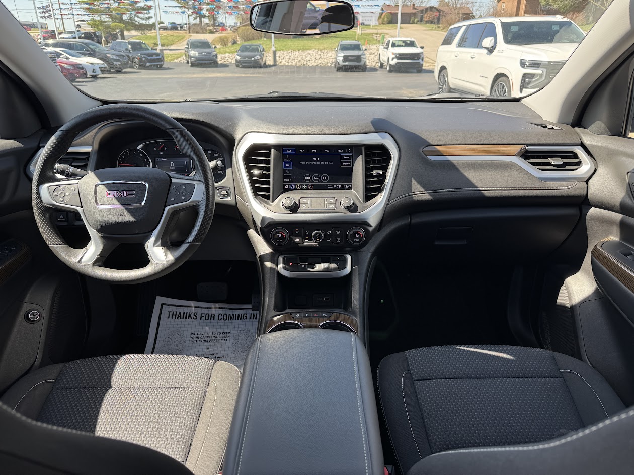2023 GMC Acadia Vehicle Photo in BOONVILLE, IN 47601-9633