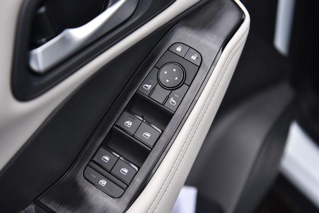2025 Nissan Rogue Vehicle Photo in Ballwin, MO 63011