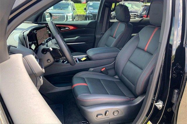 2025 Chevrolet Traverse Vehicle Photo in KANSAS CITY, MO 64114-4502