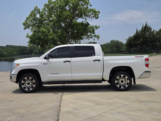 2014 Toyota Tundra 4WD Truck Vehicle Photo in DENTON, TX 76210-9321