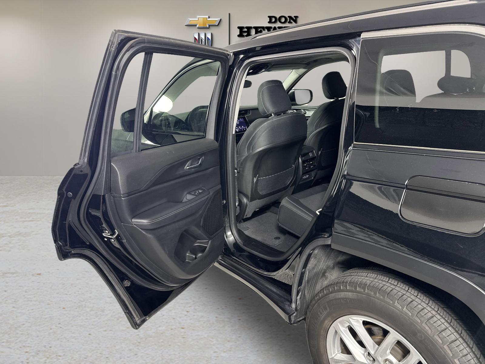 2024 Jeep Grand Cherokee Vehicle Photo in GEORGETOWN, TX 78626-7508