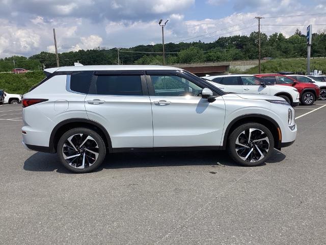 2023 Mitsubishi Outlander Vehicle Photo in Gardner, MA 01440