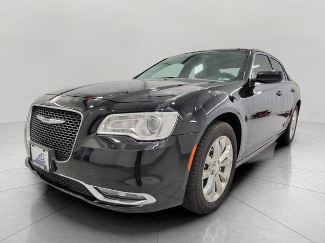 2020 Chrysler 300 Vehicle Photo in Neenah, WI 54956