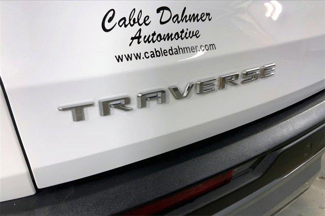 2025 Chevrolet Traverse Vehicle Photo in KANSAS CITY, MO 64114-4502