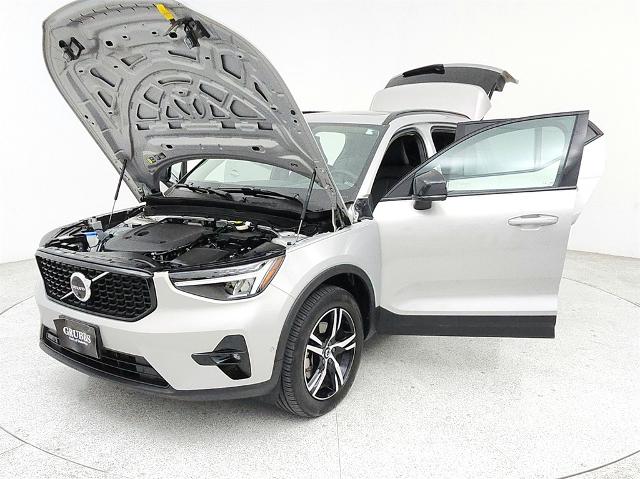 2023 Volvo XC40 Vehicle Photo in Grapevine, TX 76051