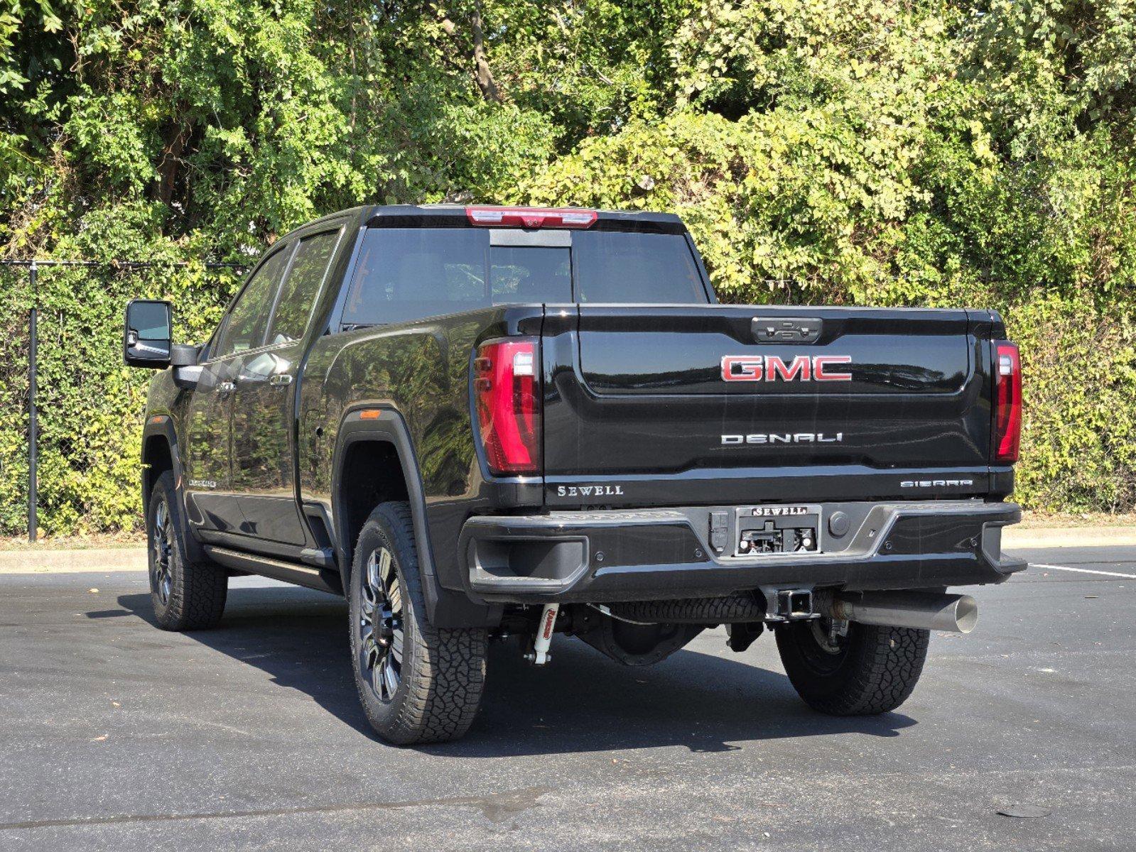 2024 GMC Sierra 2500 HD Vehicle Photo in DALLAS, TX 75209-3016