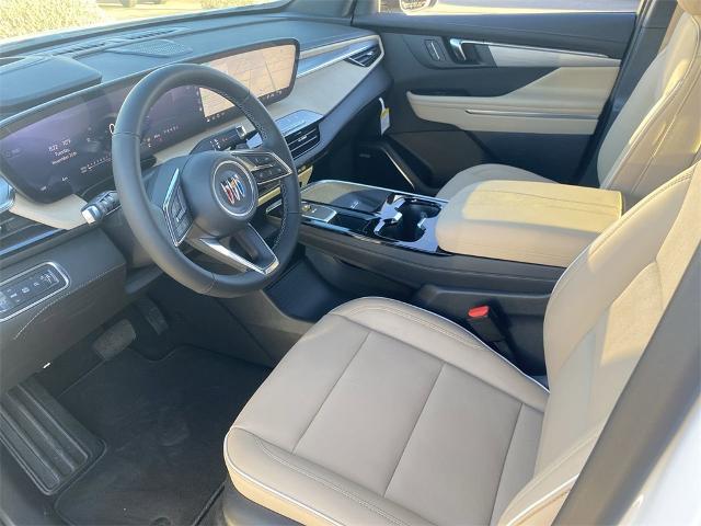 2025 Buick Enclave Vehicle Photo in GOODYEAR, AZ 85338-1310