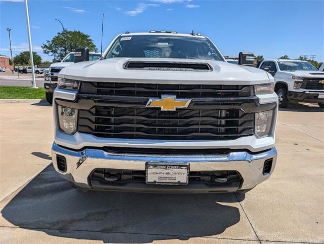 2024 Chevrolet Silverado 3500 HD CC Vehicle Photo in ENGLEWOOD, CO 80113-6708