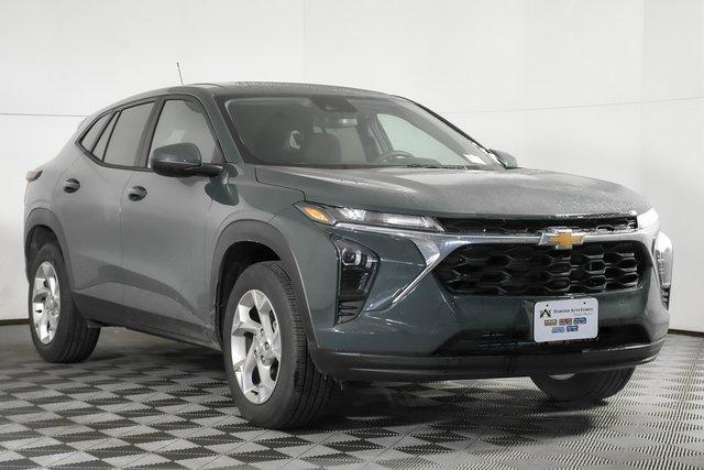 2025 Chevrolet Trax Vehicle Photo in PUYALLUP, WA 98371-4149