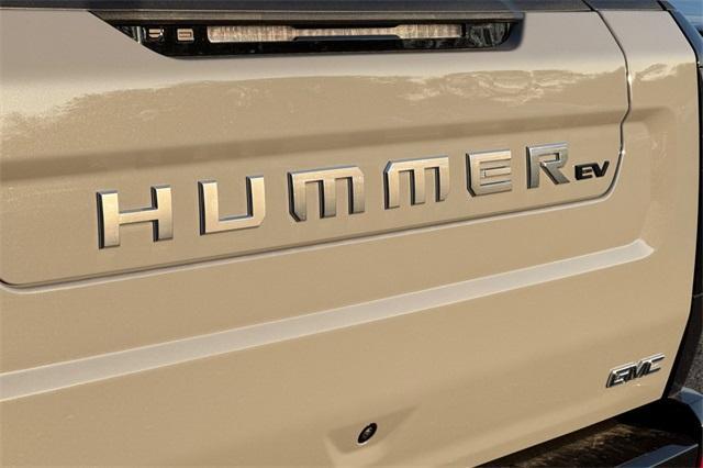 2025 GMC HUMMER EV Pickup Vehicle Photo in ELK GROVE, CA 95757-8703