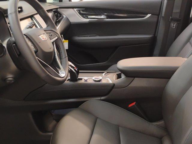 2025 Cadillac XT6 Vehicle Photo in PINEVILLE, NC 28134-8495
