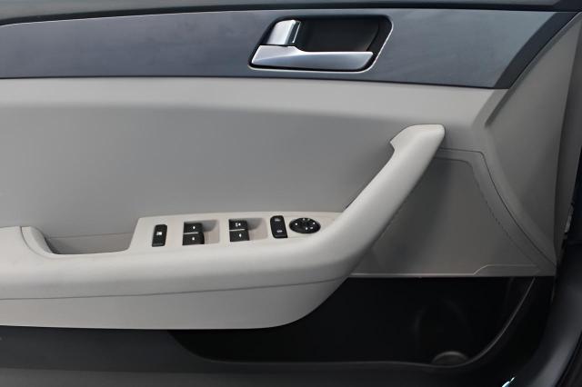 2017 Hyundai SONATA Vehicle Photo in Green Bay, WI 54304