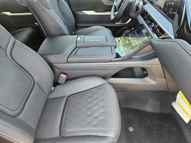 2025 INFINITI QX80 Vehicle Photo in Fort Worth, TX 76132