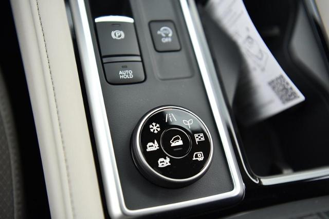 2025 Nissan Pathfinder Vehicle Photo in Ballwin, MO 63011