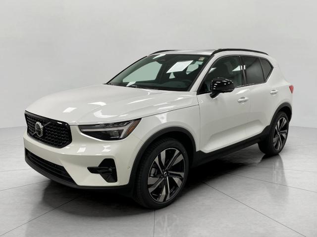 2025 Volvo XC40 Vehicle Photo in Appleton, WI 54913