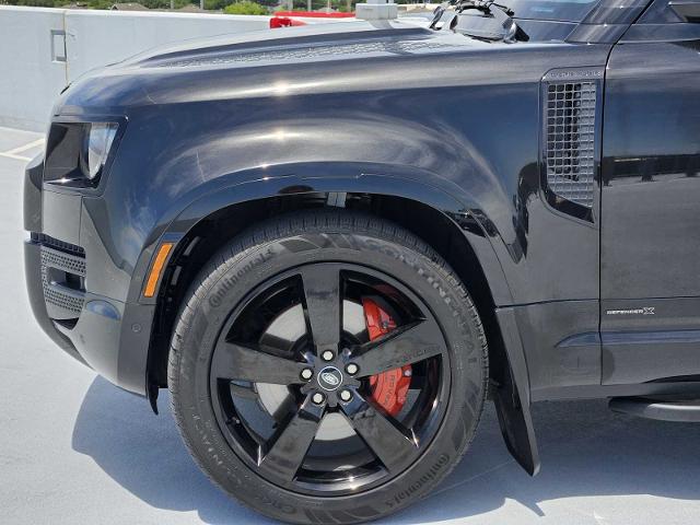 2024 Defender Vehicle Photo in AUSTIN, TX 78717