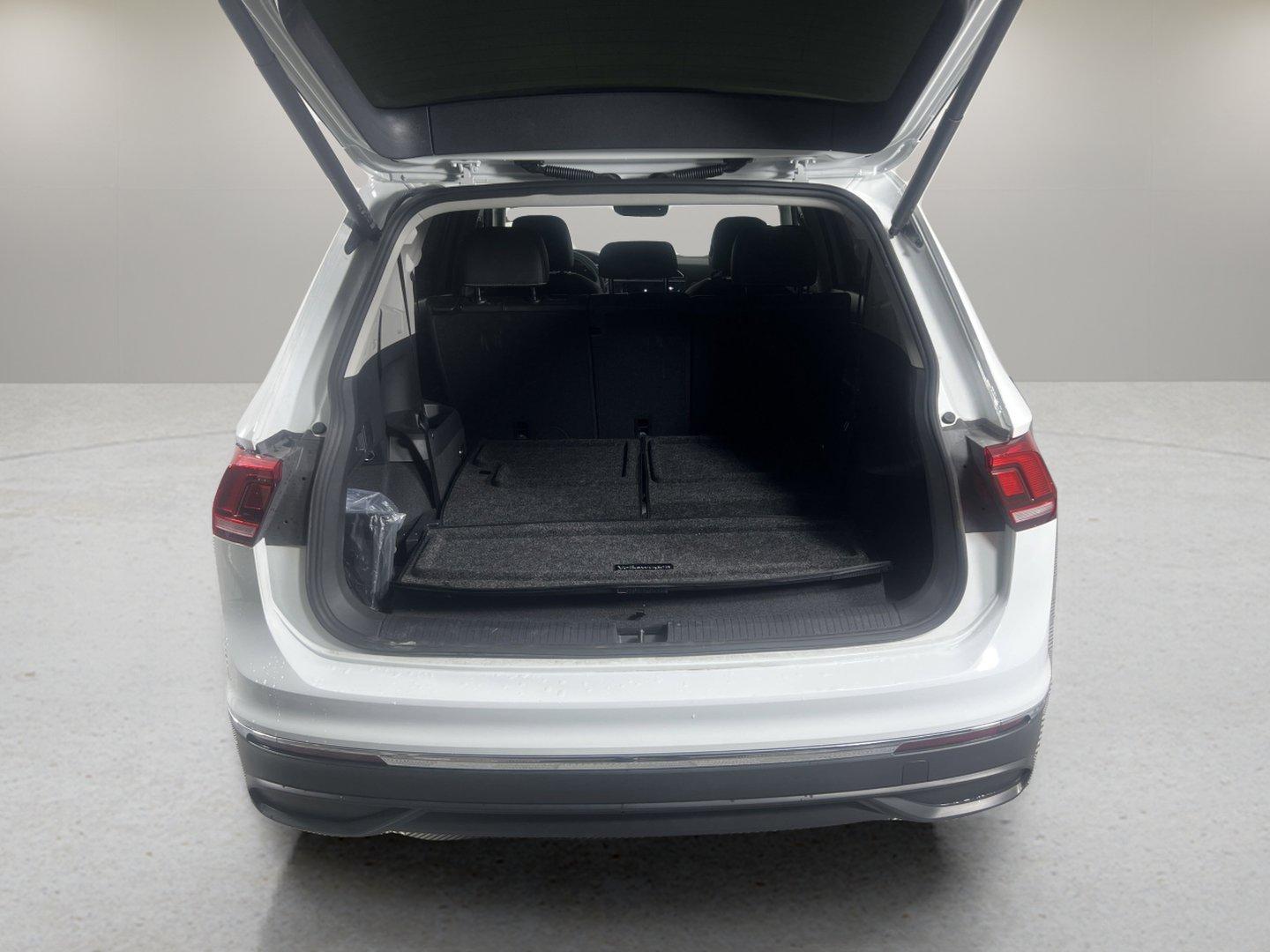 2024 Volkswagen Tiguan Vehicle Photo in Georgetown, TX 78626