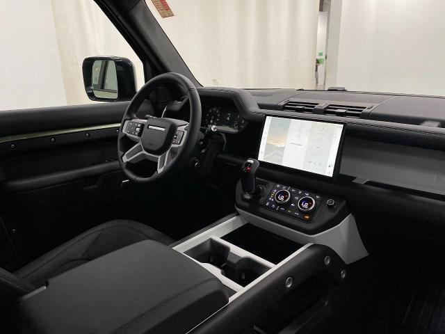 2025 Defender Vehicle Photo in Appleton, WI 54913