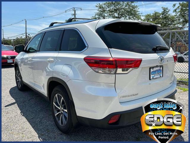2019 Toyota Highlander Vehicle Photo in Roslyn, NY 11576