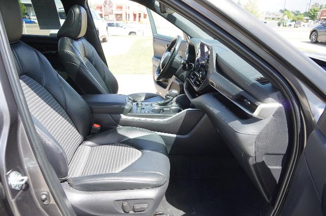 2024 Toyota Highlander Vehicle Photo in Riverdale, UT 84405