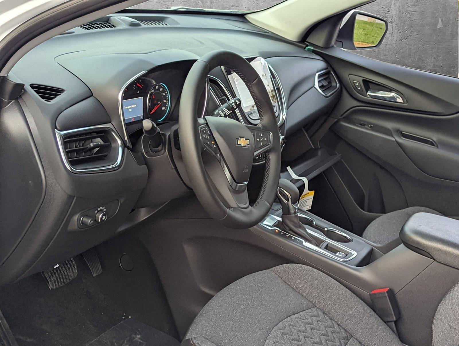 2024 Chevrolet Equinox Vehicle Photo in PEMBROKE PINES, FL 33024-6534