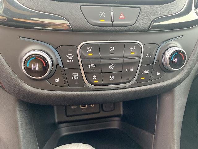 2022 Chevrolet Equinox Vehicle Photo in MOON TOWNSHIP, PA 15108-2571