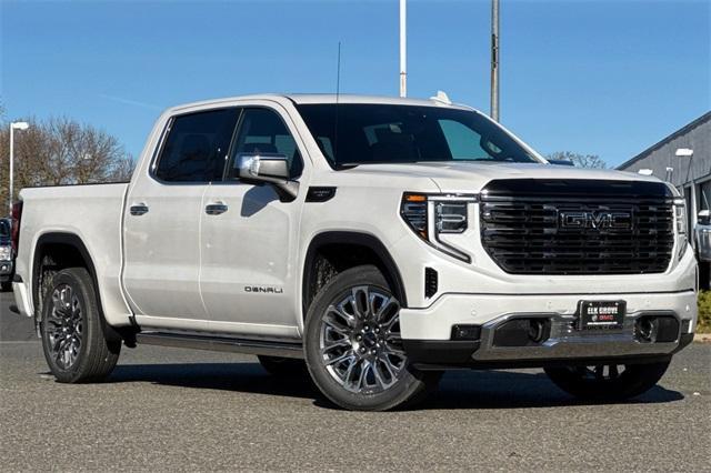 2025 GMC Sierra 1500 Vehicle Photo in ELK GROVE, CA 95757-8703