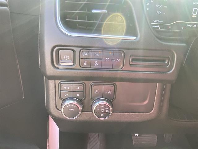 2022 GMC Yukon XL Vehicle Photo in Greenville, TX 75402