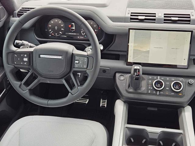 2025 Defender Vehicle Photo in AUSTIN, TX 78717