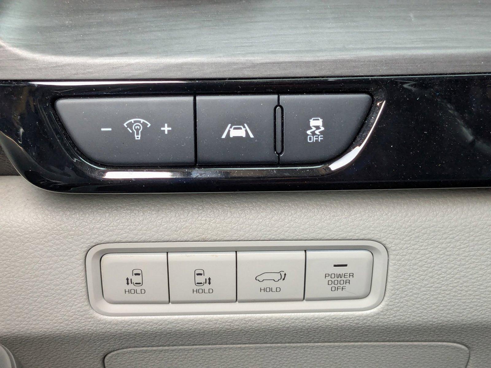 2022 Kia Carnival Vehicle Photo in St. Petersburg, FL 33713