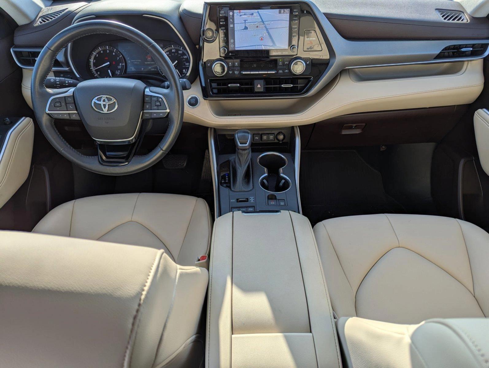 2021 Toyota Highlander Vehicle Photo in Ft. Myers, FL 33907