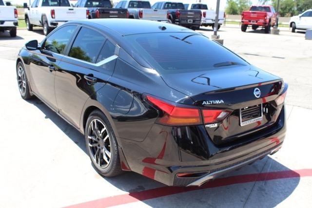 2019 Nissan Altima Vehicle Photo in Greenville, TX 75402