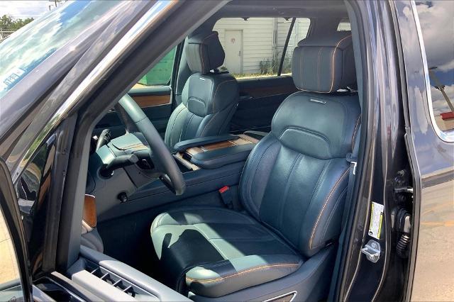 2022 Jeep Grand Wagoneer Vehicle Photo in Kansas City, MO 64114
