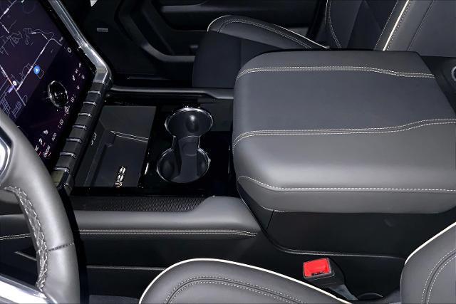 2025 GMC Yukon XL Vehicle Photo in KANSAS CITY, MO 64114-4545