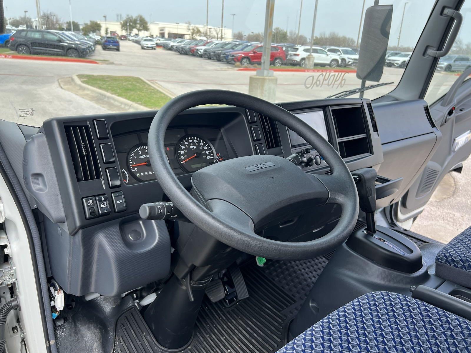 2024 Chevrolet Low Cab Forward 3500 Vehicle Photo in GEORGETOWN, TX 78626-7508