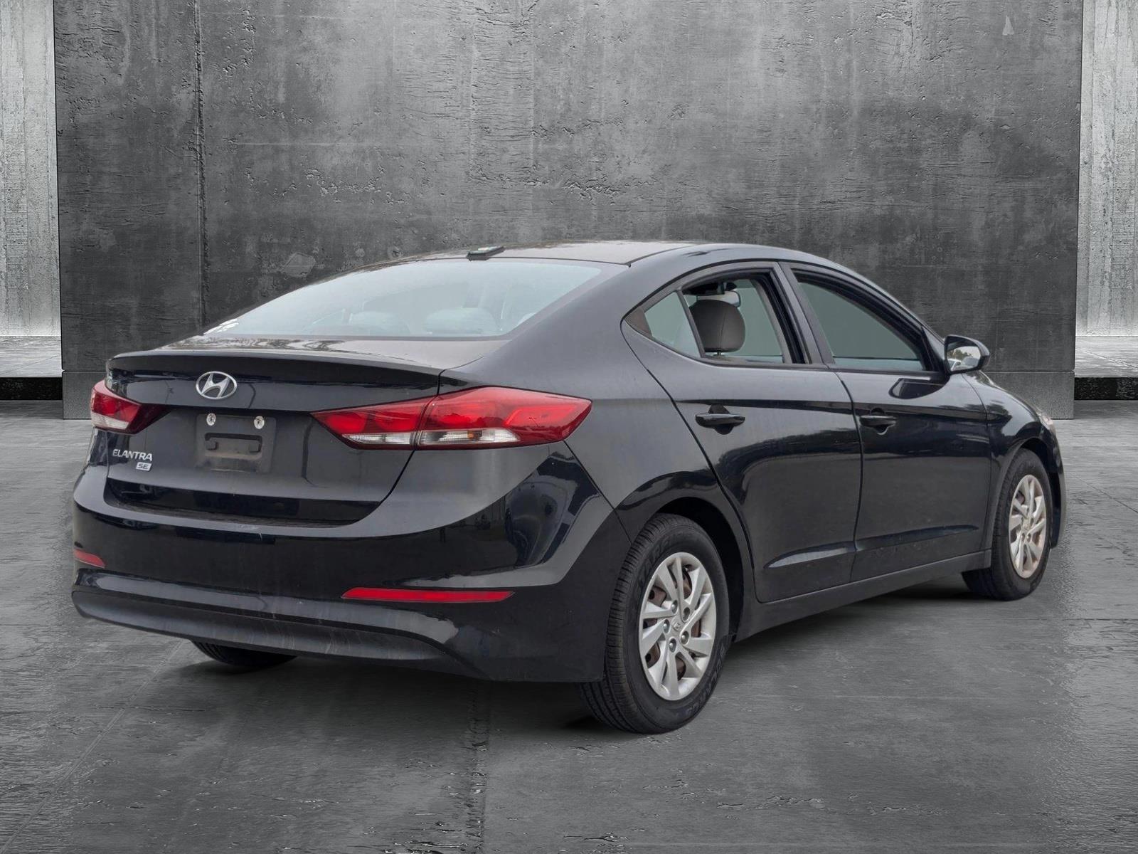 2017 Hyundai ELANTRA Vehicle Photo in St. Petersburg, FL 33713